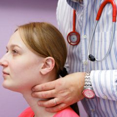 Thyroid problem symptoms in women